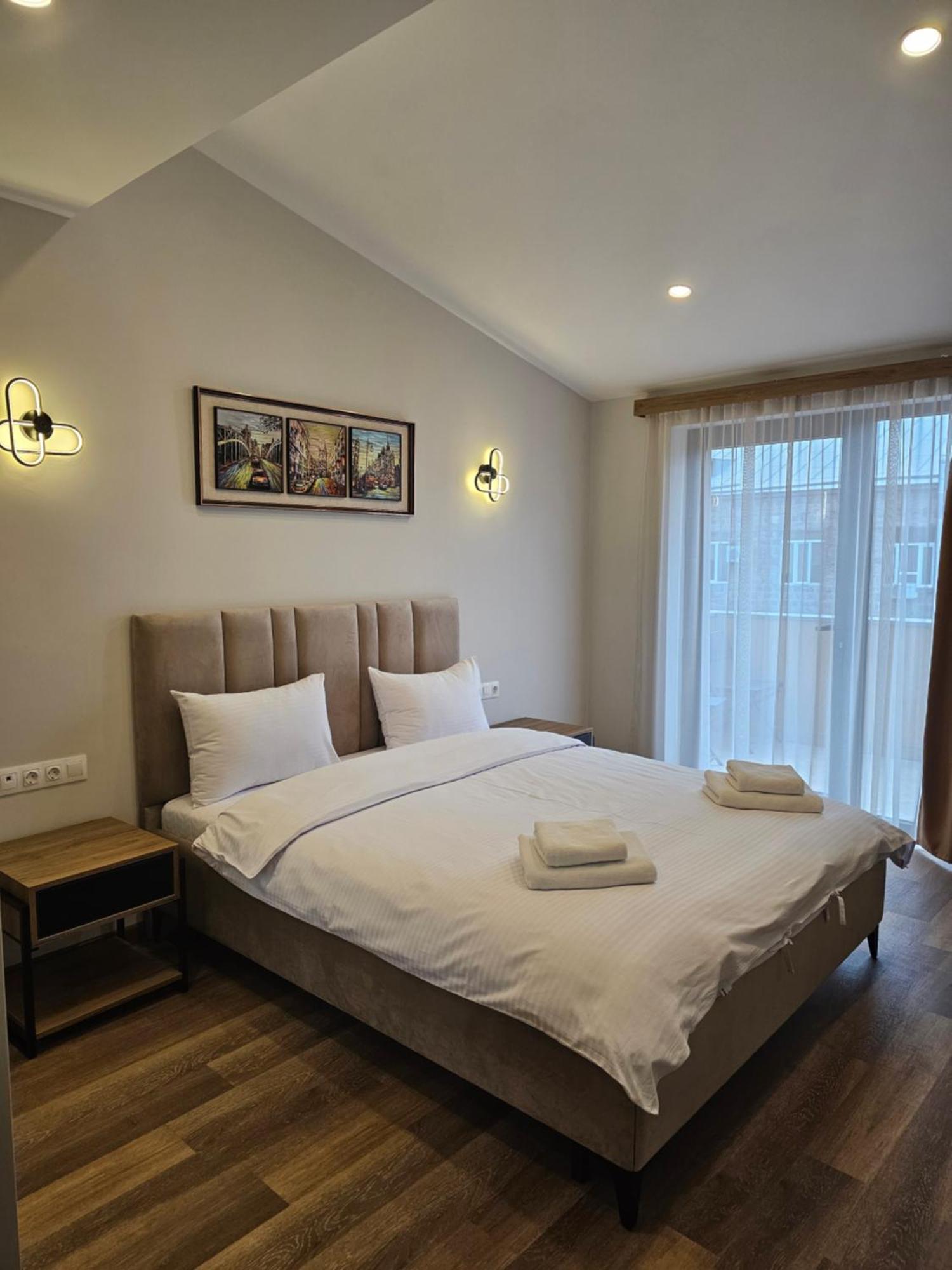 Hotel Avenue 30 Yerevan Exterior photo